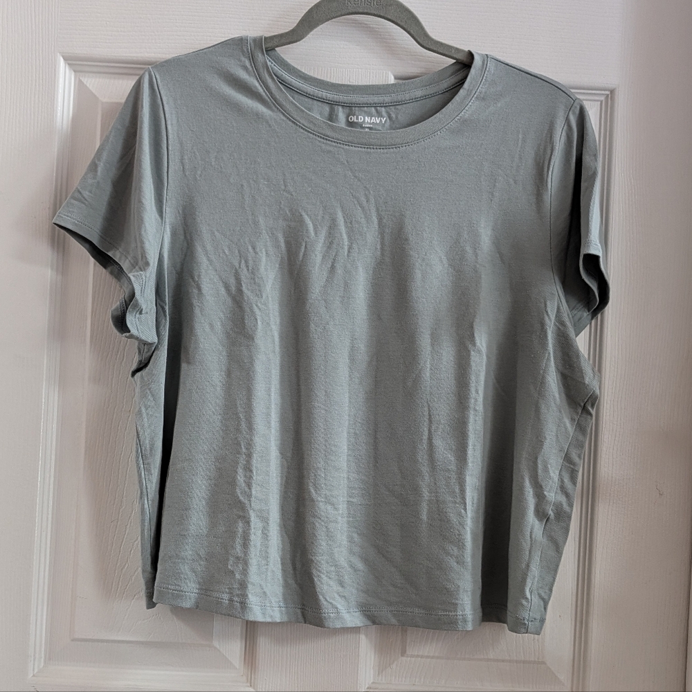 Old Navy Light Green Short Sleeve Cropped Tee